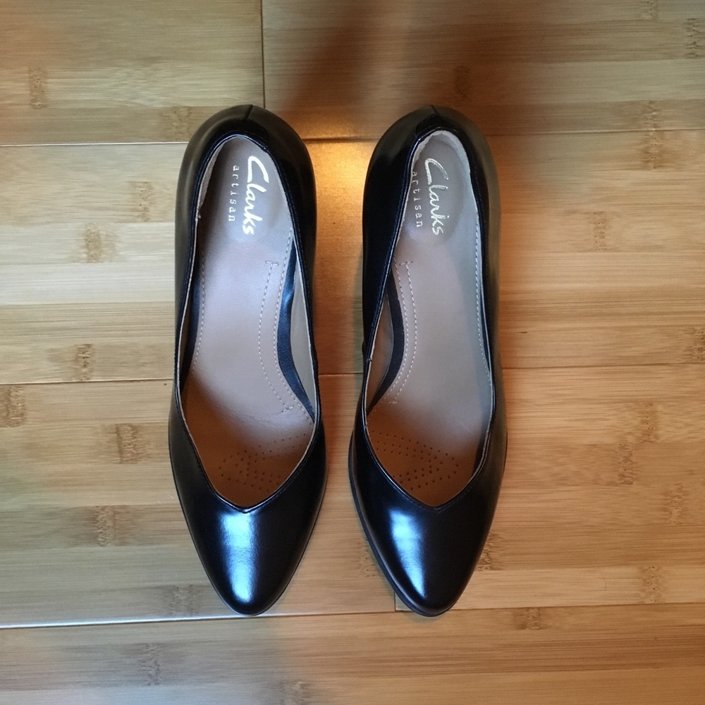 Clark’s black heels